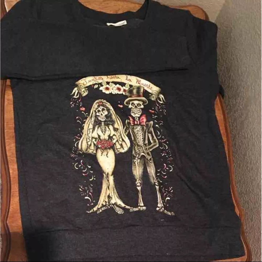 Zenana Outfitters skull crew neck sweatshirt