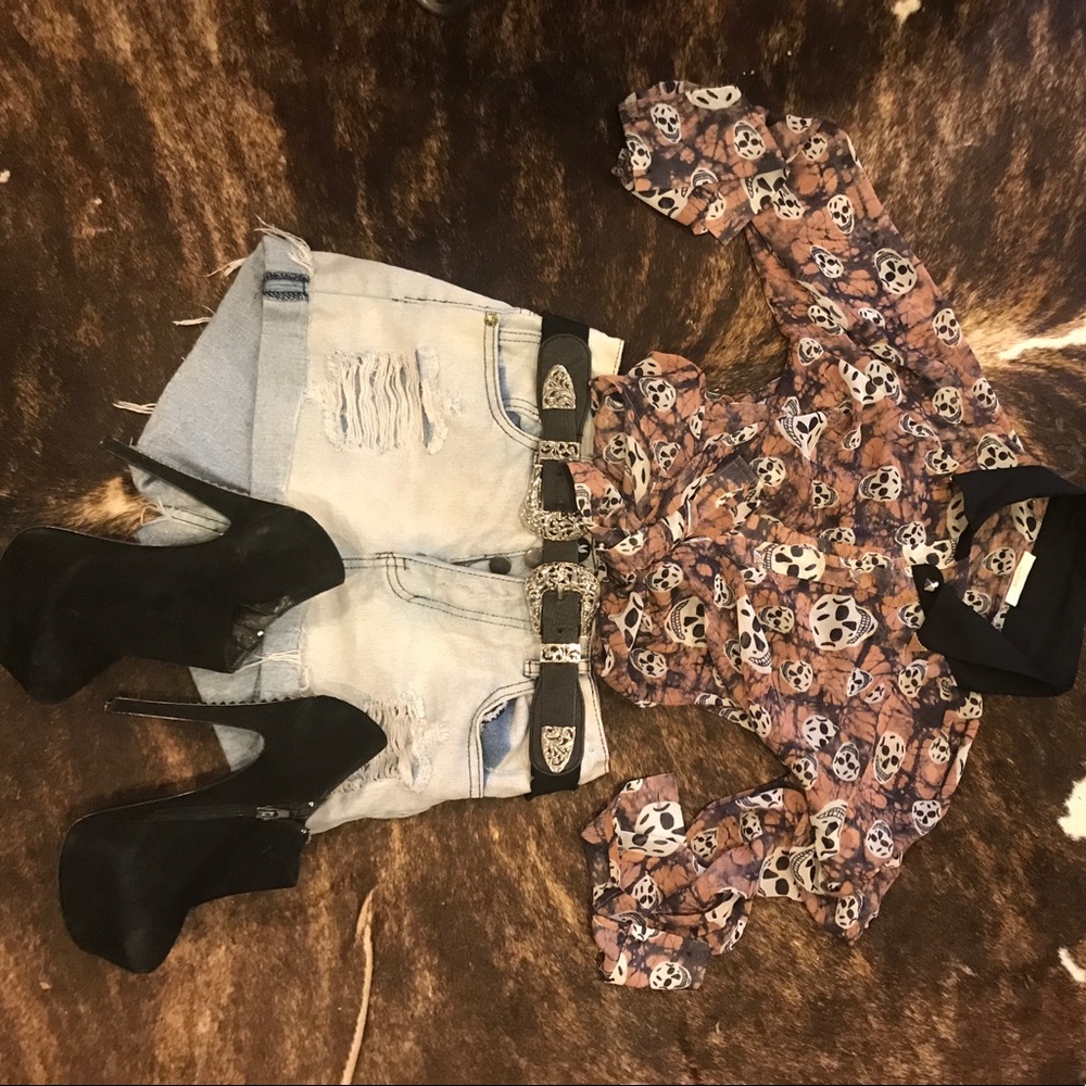 Nasty gal skull chiffon button up