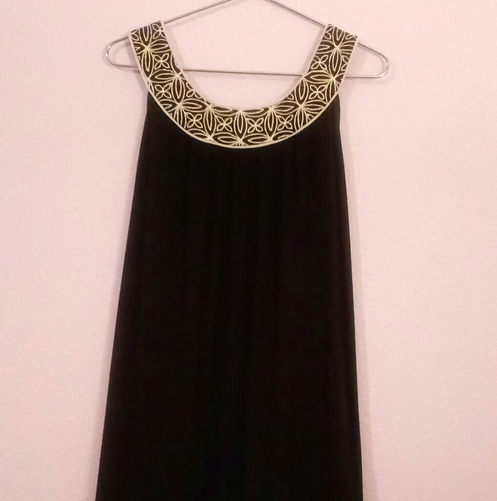 Sleek Black Patterned Hems Dress