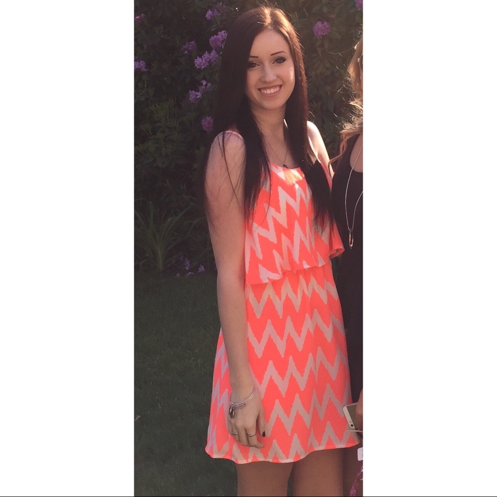 Pink Chevron Dress✨ - Picture 5 of 6
