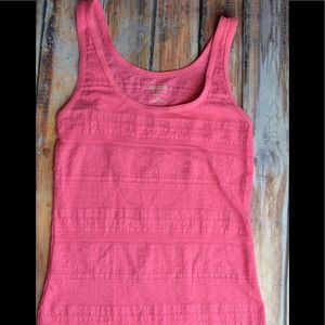 ❗️4 items for $8 ❗️Neon pink lace tank top