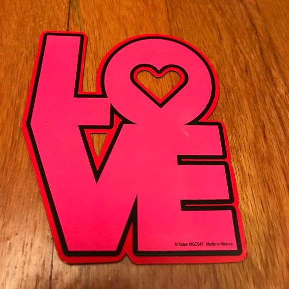 Magnets - Picture 6 of 7