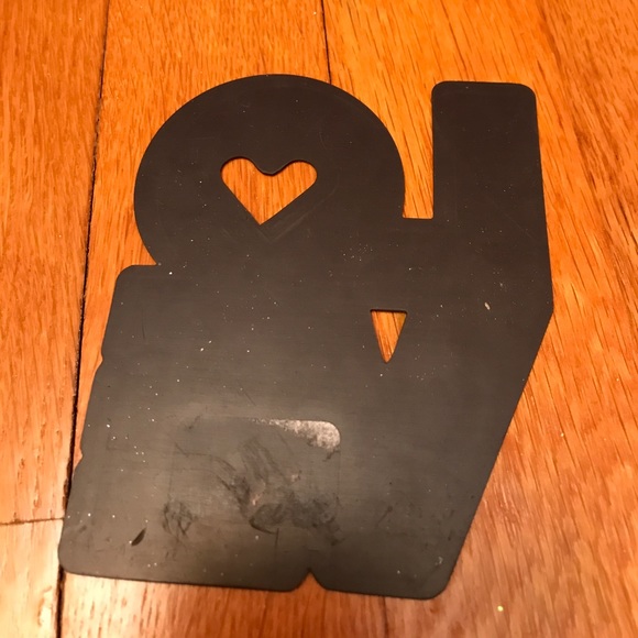 Magnets - Picture 7 of 7