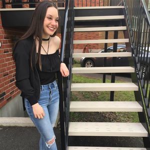 Meet your Posher, Amy