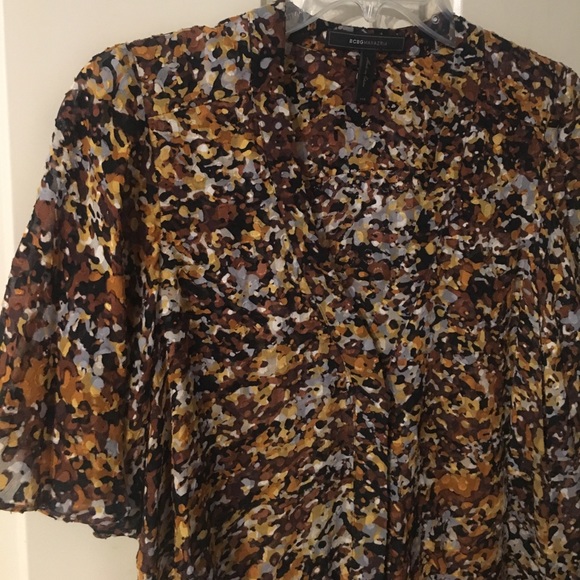 BCBG top - Picture 3 of 4