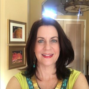 Meet your Posher, Julie