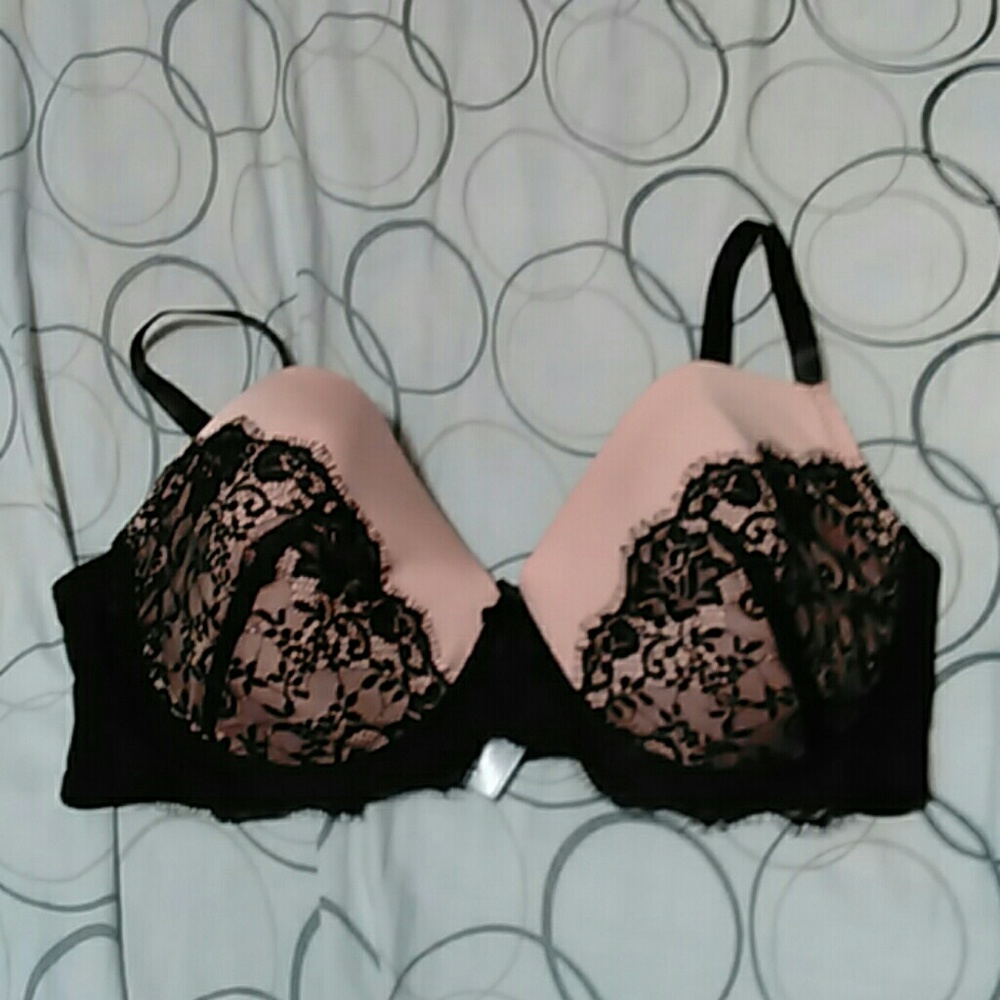Delta Burke Bra