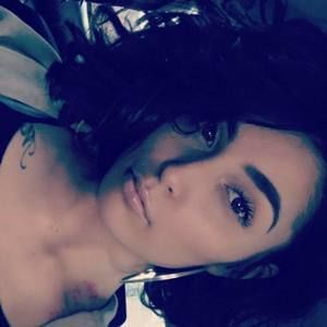 Meet your Posher, Marina