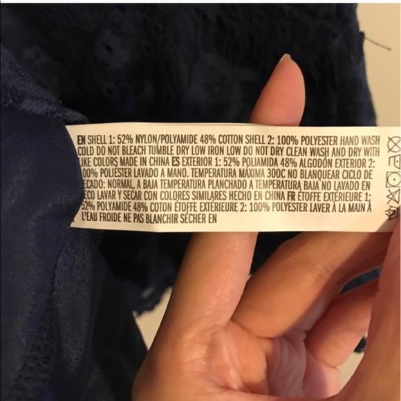 NWOT laced peplum top - Picture 4 of 4