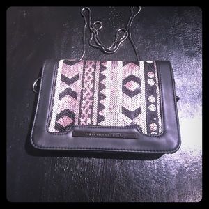 Black and sequins clutch 👛