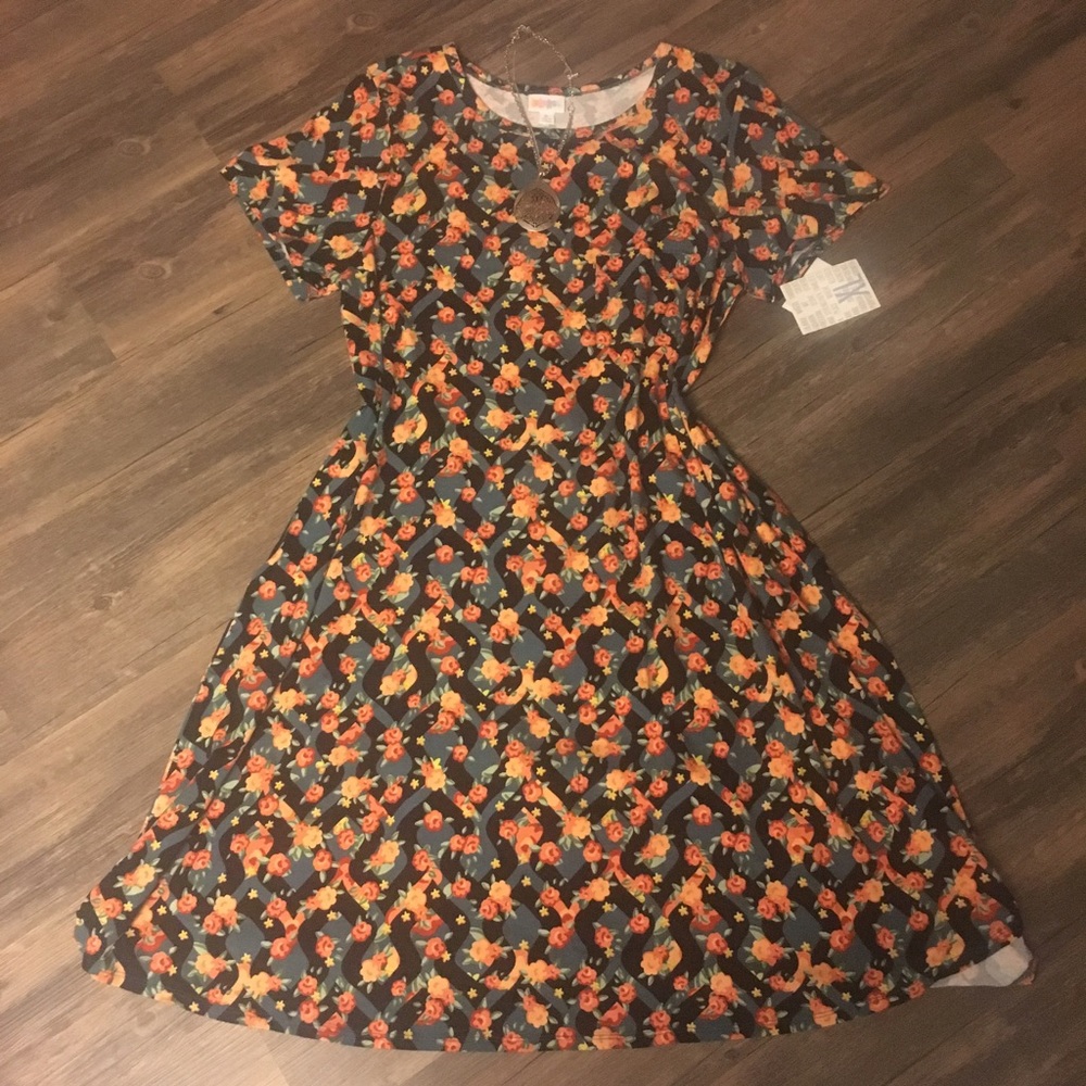 🌼LuLaRoe Carly 🌼
