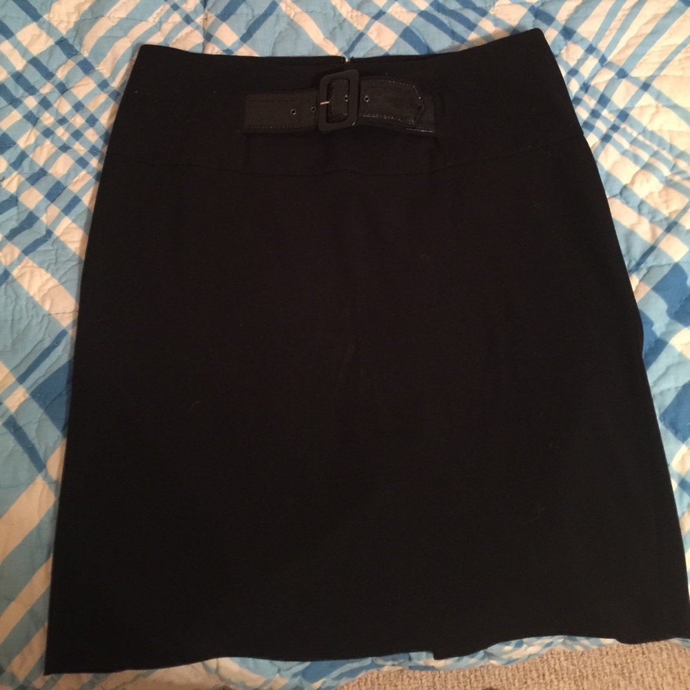Belted black skirt