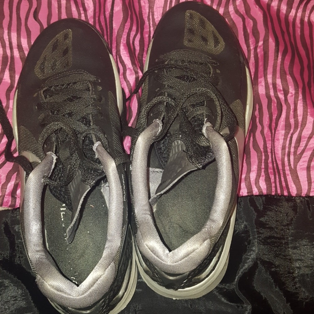 nike volleyball shoes, STILL FOR SALE!!