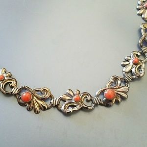 Vintage Jewelry - Vintage 1940s coral and gold-filled choker Vintage Jewelry - Vintage 1940s coral and gold-filled choker