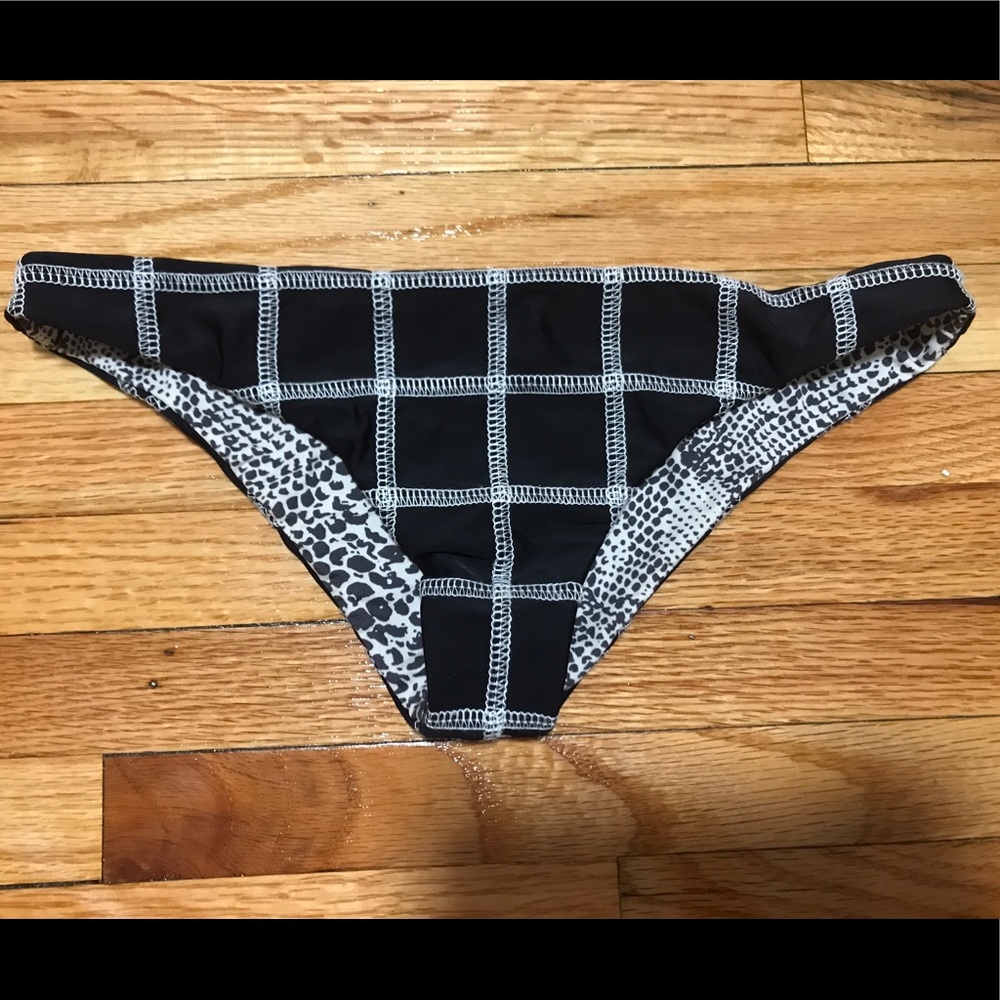 New! Acacia black bikini bottom