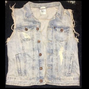 H&M Distressed Jean Vest, Size 8