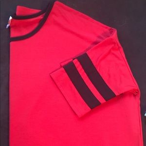 LuLaRoe true red Irma sz L