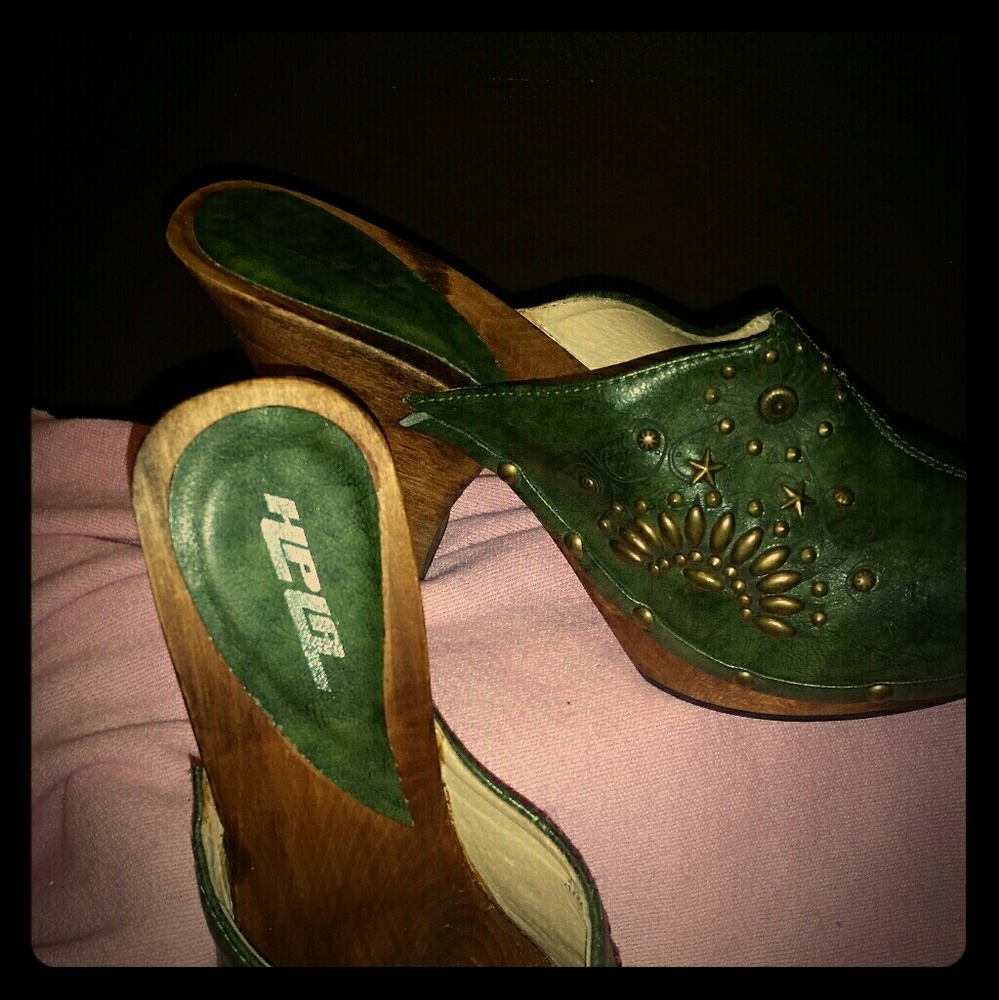 Hip LA Clogs