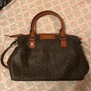 100% authentic Calvin Klein hand bag