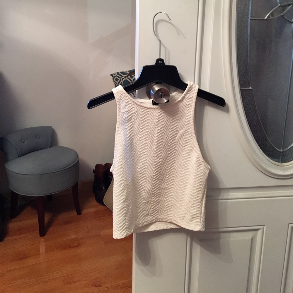 UK2LA Textured crop top
