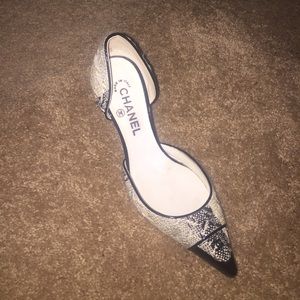 Authentic Chanel pumps