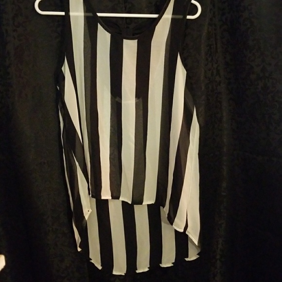 Hi-low Striped tank with bow detail - Picture 2 of 4
