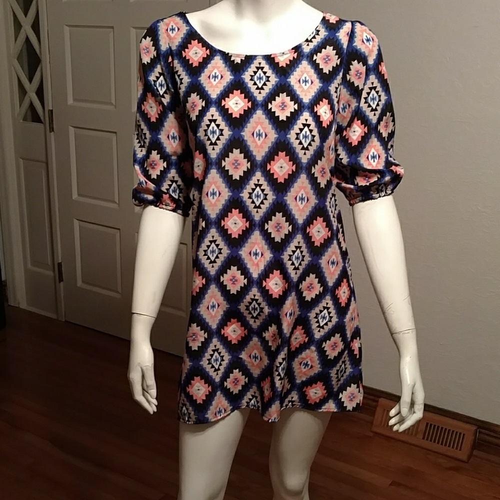 SOLD......Forever 21 diamond blocked dress