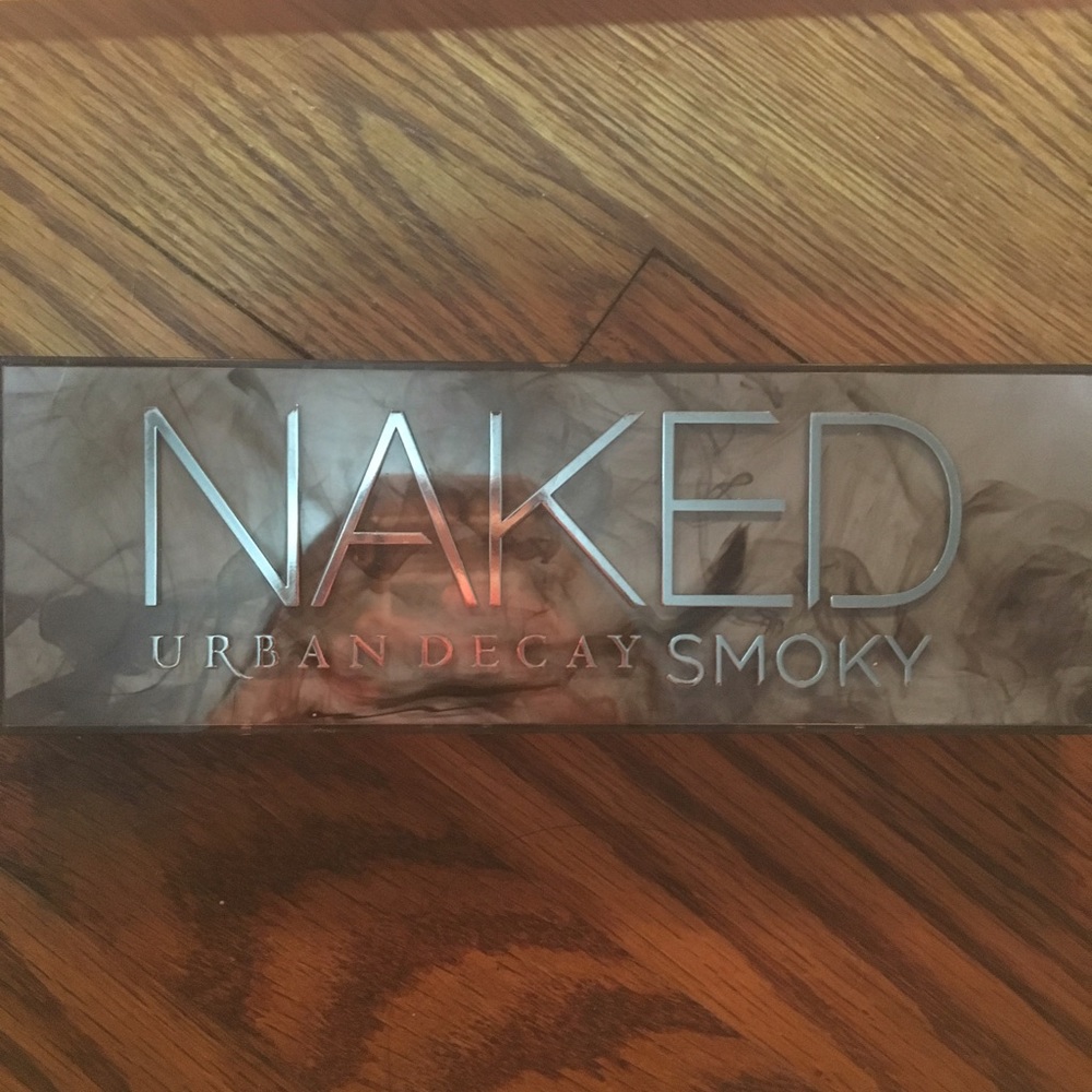 Urban Decay Naked Smoky Pallette (ON HOLD)
