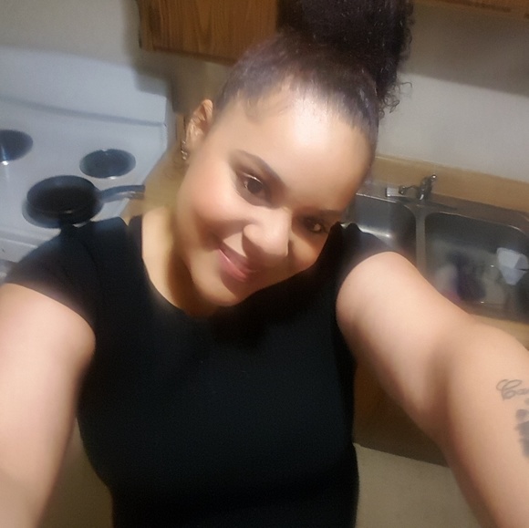 Meet your Posher, Elizabeth - Picture 1 of 1