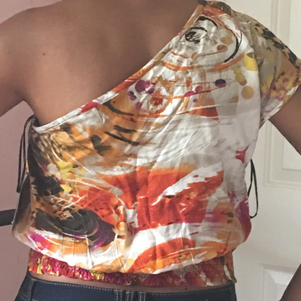 Abstract One Shoulder Top - Picture 3 of 3