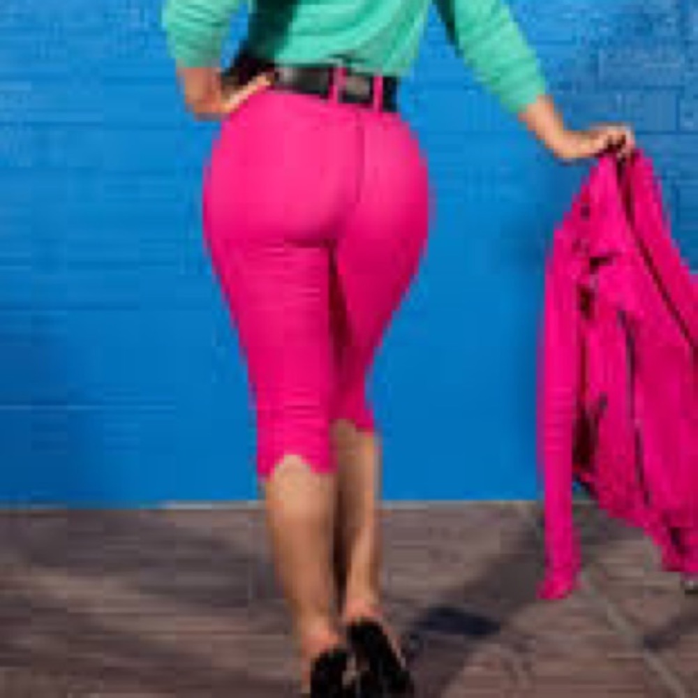 Deadly Dames hot pink capris L