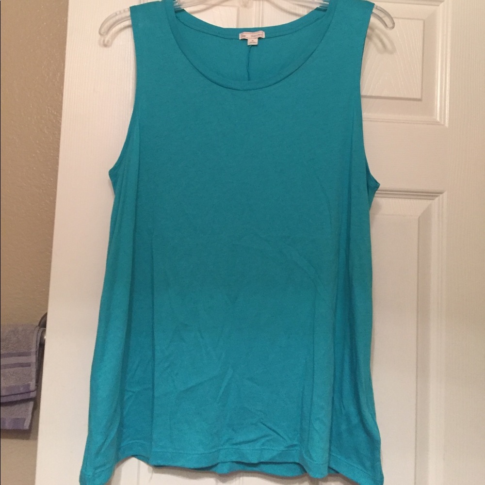 Gap tank NWOT