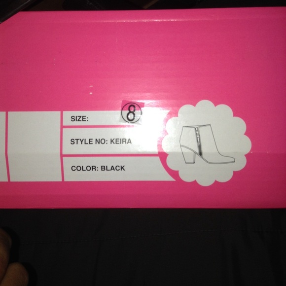 Booties - Picture 4 of 4