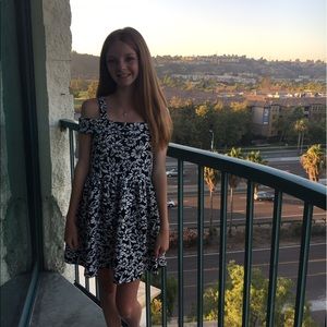 Meet your Posher, Claire