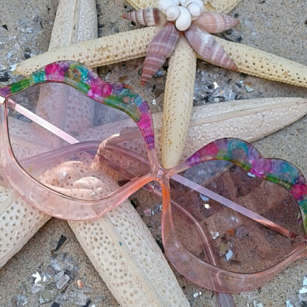 Colorworks Eyewear "Lips" in SOFT ROSE & FLOWERS