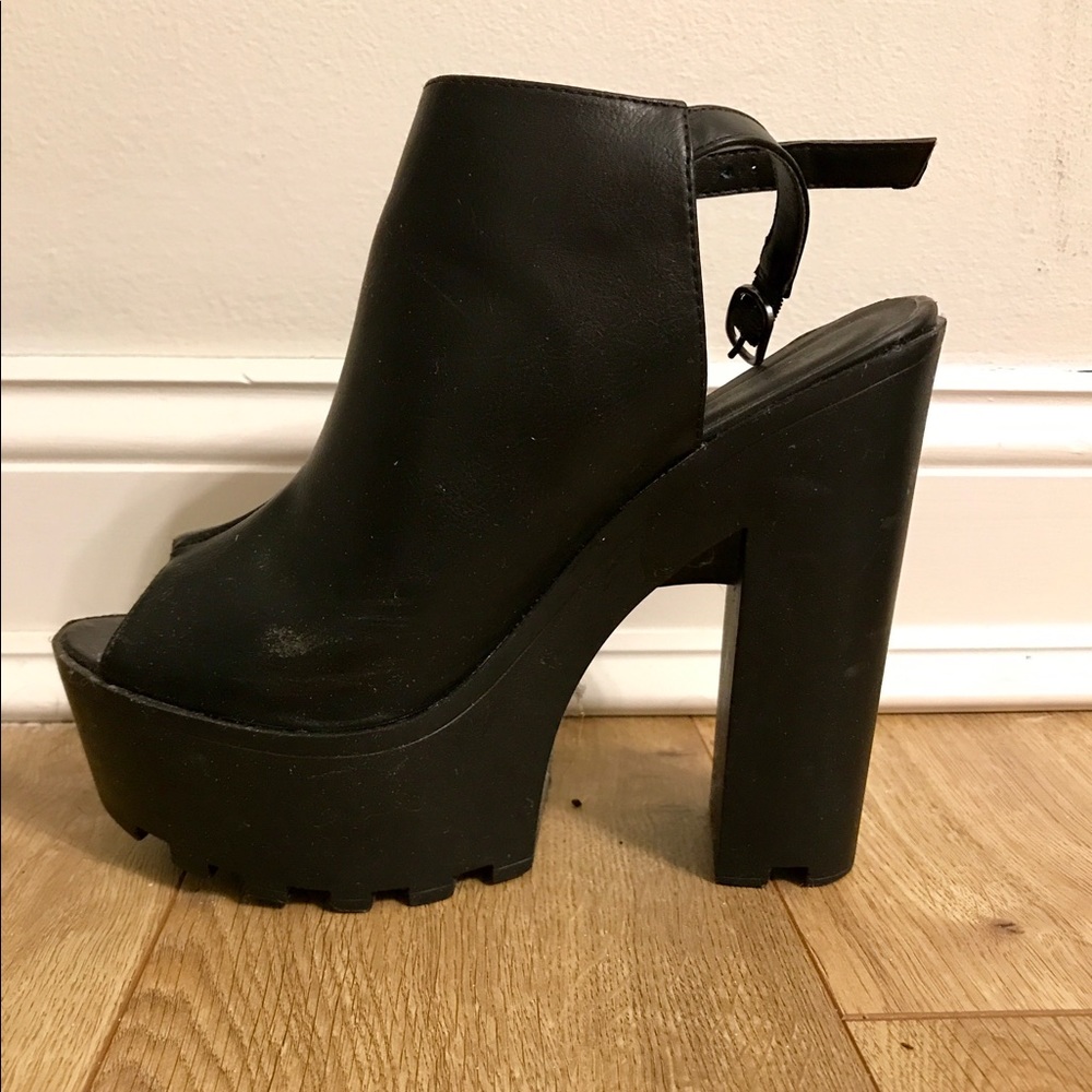 Platform black wedge heel