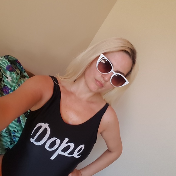 Meet your Posher, Sarah - Picture 1 of 1