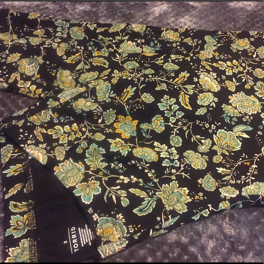 Torrid 3x green black paisley leggings boho