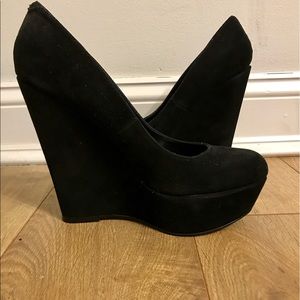Steve Madden black wedge heel