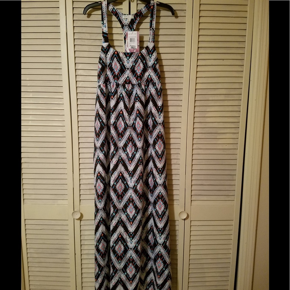 Love Fire Size XL Black/White Elastic T-Back Dress