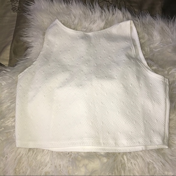 White crop top - Picture 3 of 3