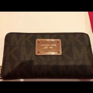 Michael Kors Leather Wristlet