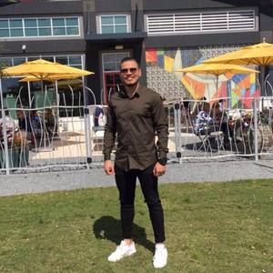 Meet your Posher, Manuel