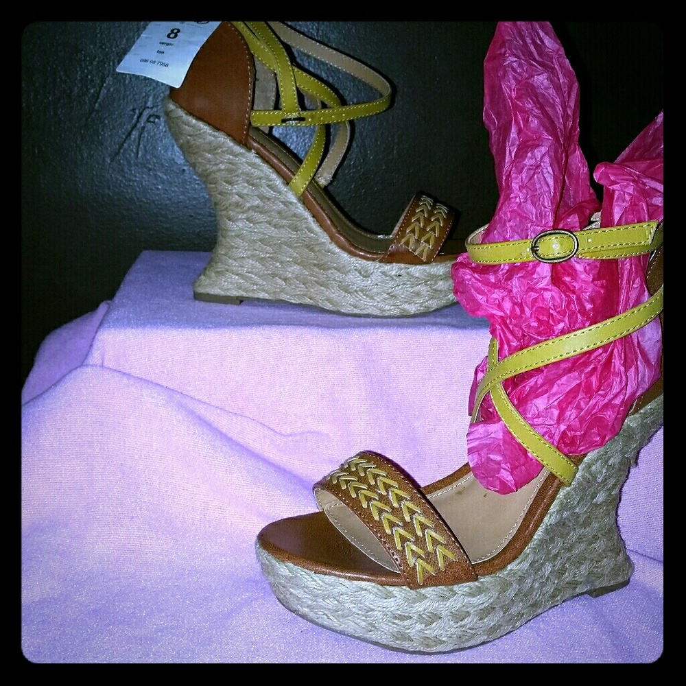 Sexy comfy sculpted Wedges/ Espadrilles