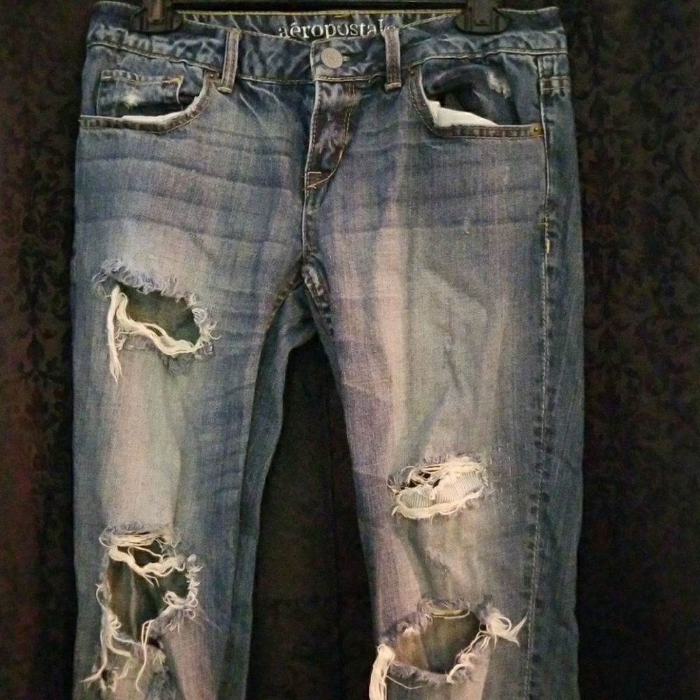 Aeropostale Bayla distressed skinny jeans