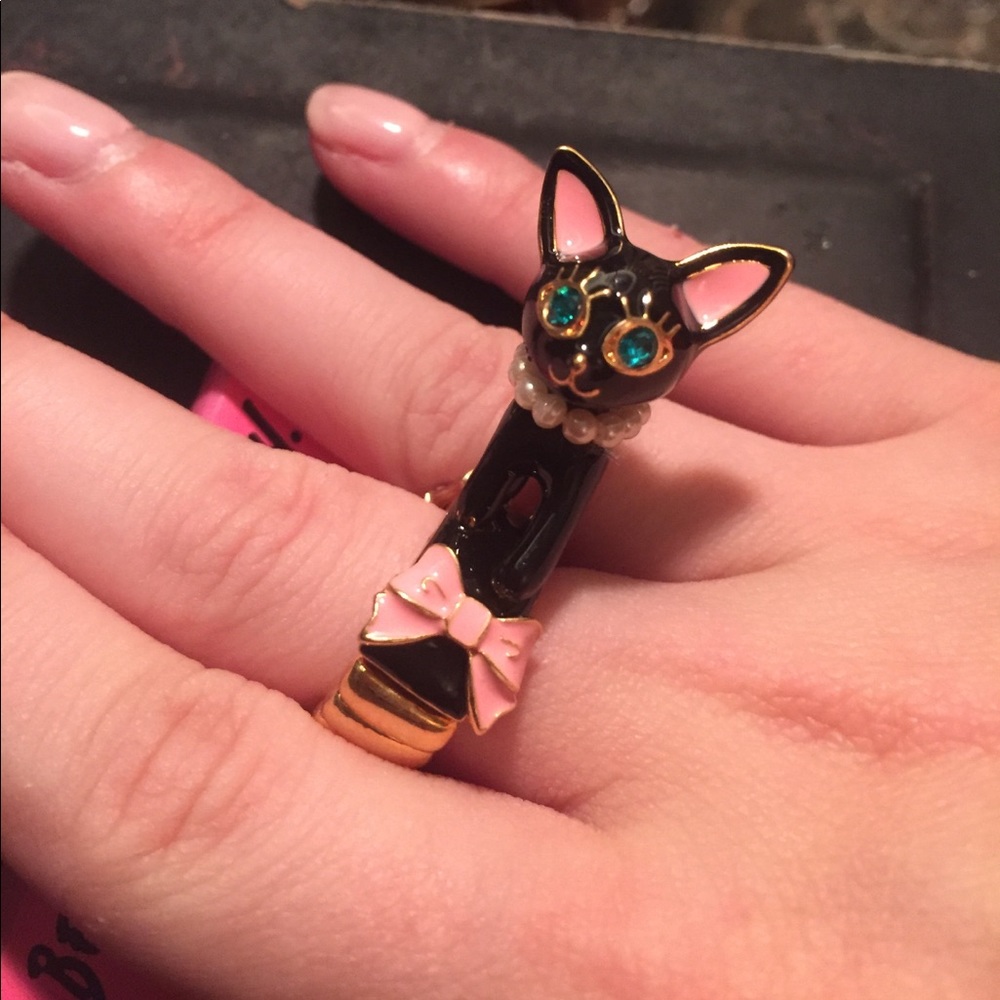 Betsy Johnson black cat ring still in packaging!