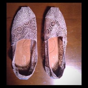 TOMS Moroccan Crochet Classics