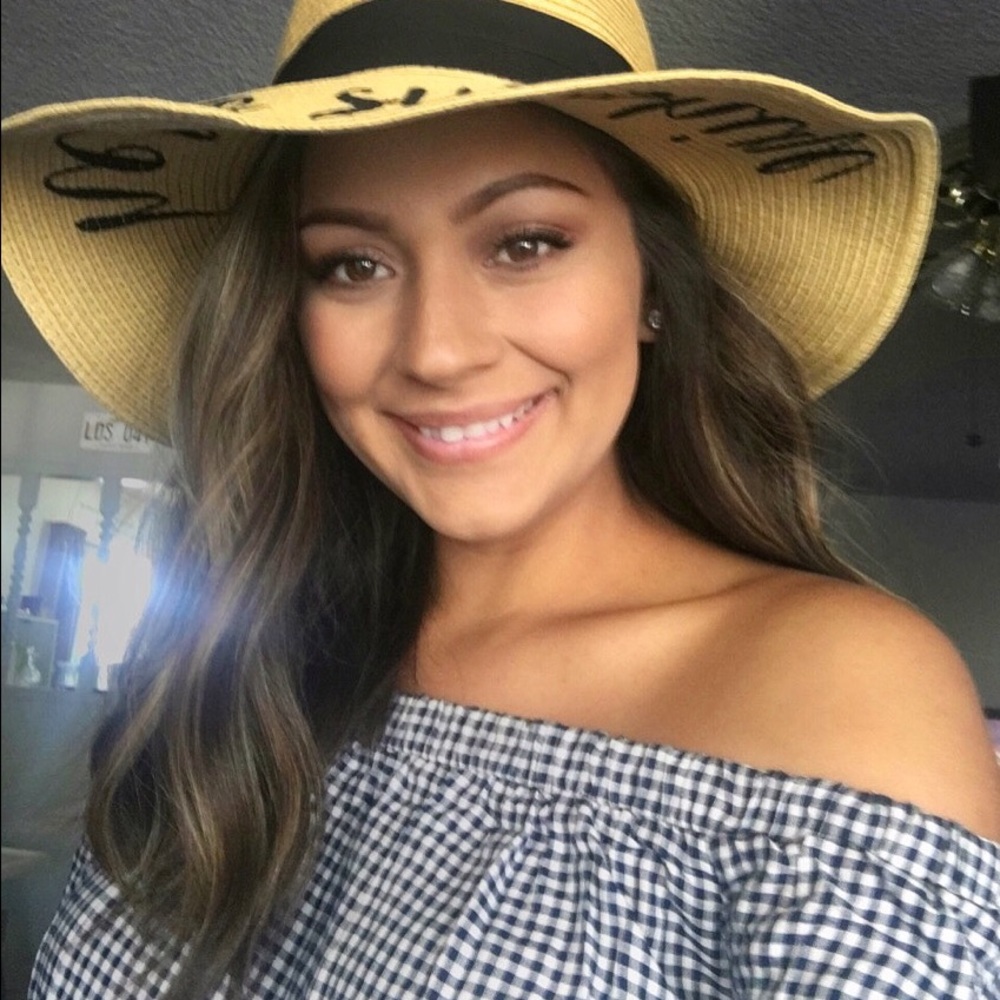 Meet your Posher, Sloane