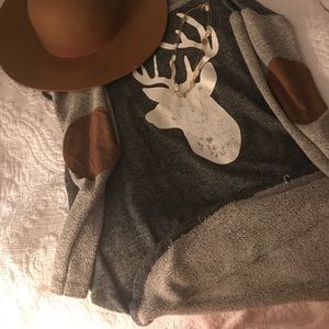 !!**COMFY PREPPY DEER SWEATER**!!