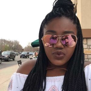 Meet your Posher, Alyssa